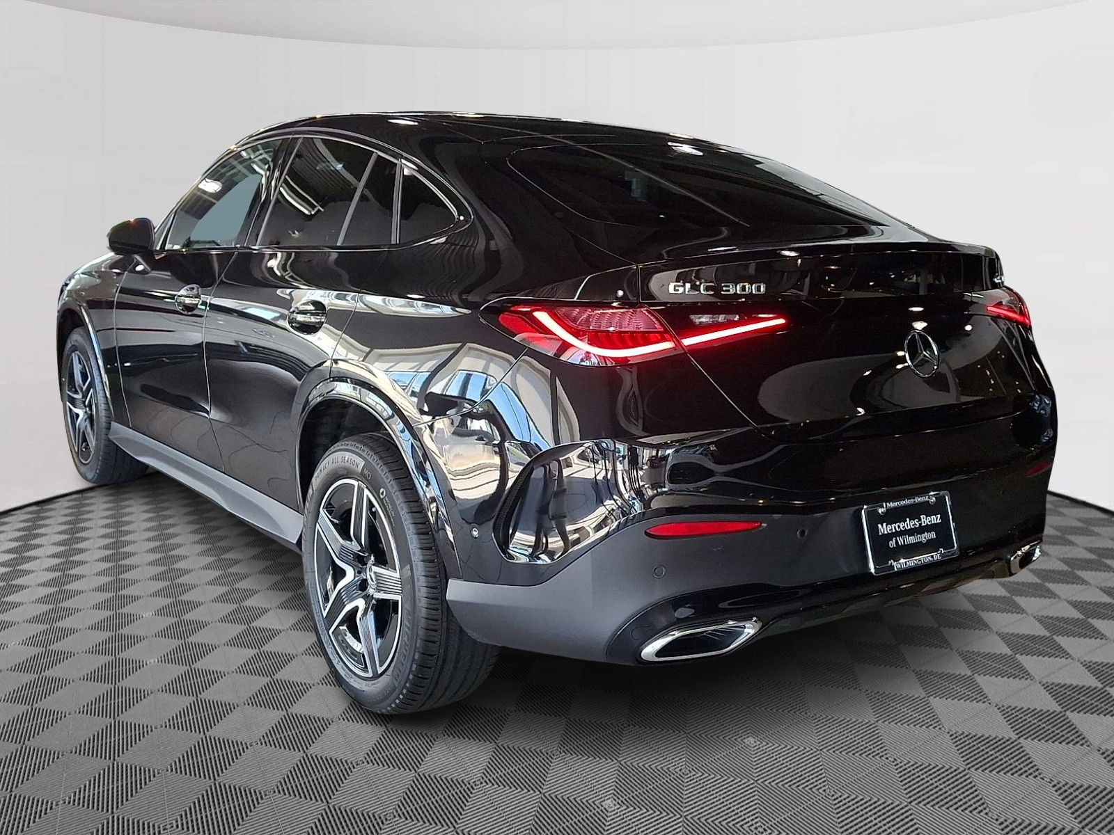New 2027 Mercedes-Benz GLC 300 4MATIC SUV