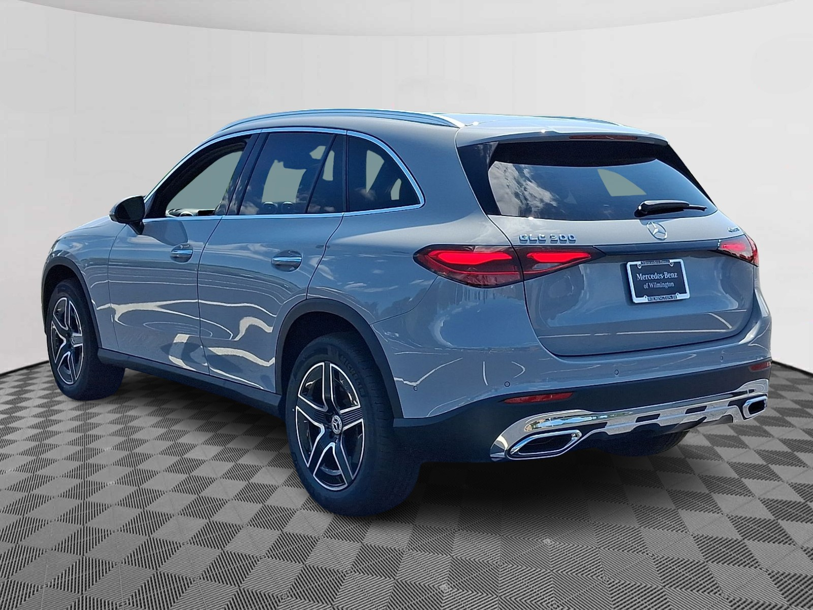 New 2027 Mercedes-Benz GLC 300 4MATIC SUV