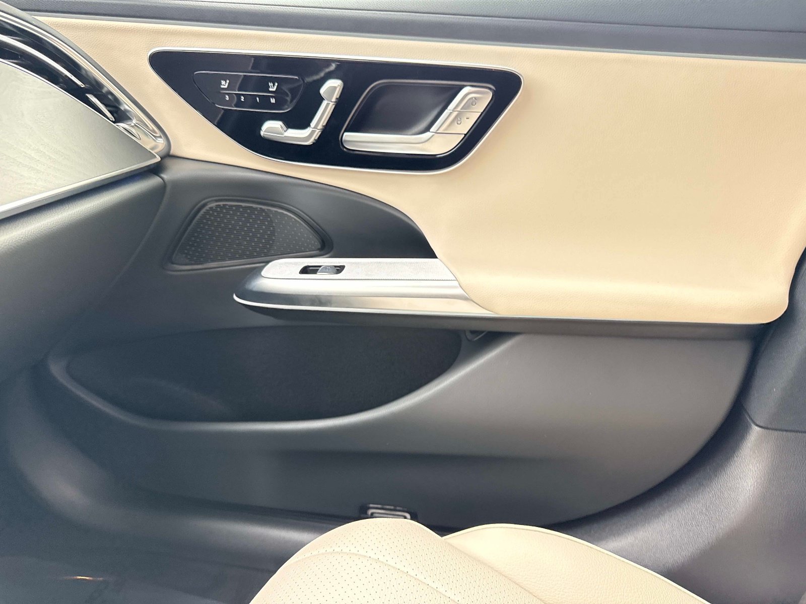 2026 Mercedes-Benz E-Class E350 - Photo 22