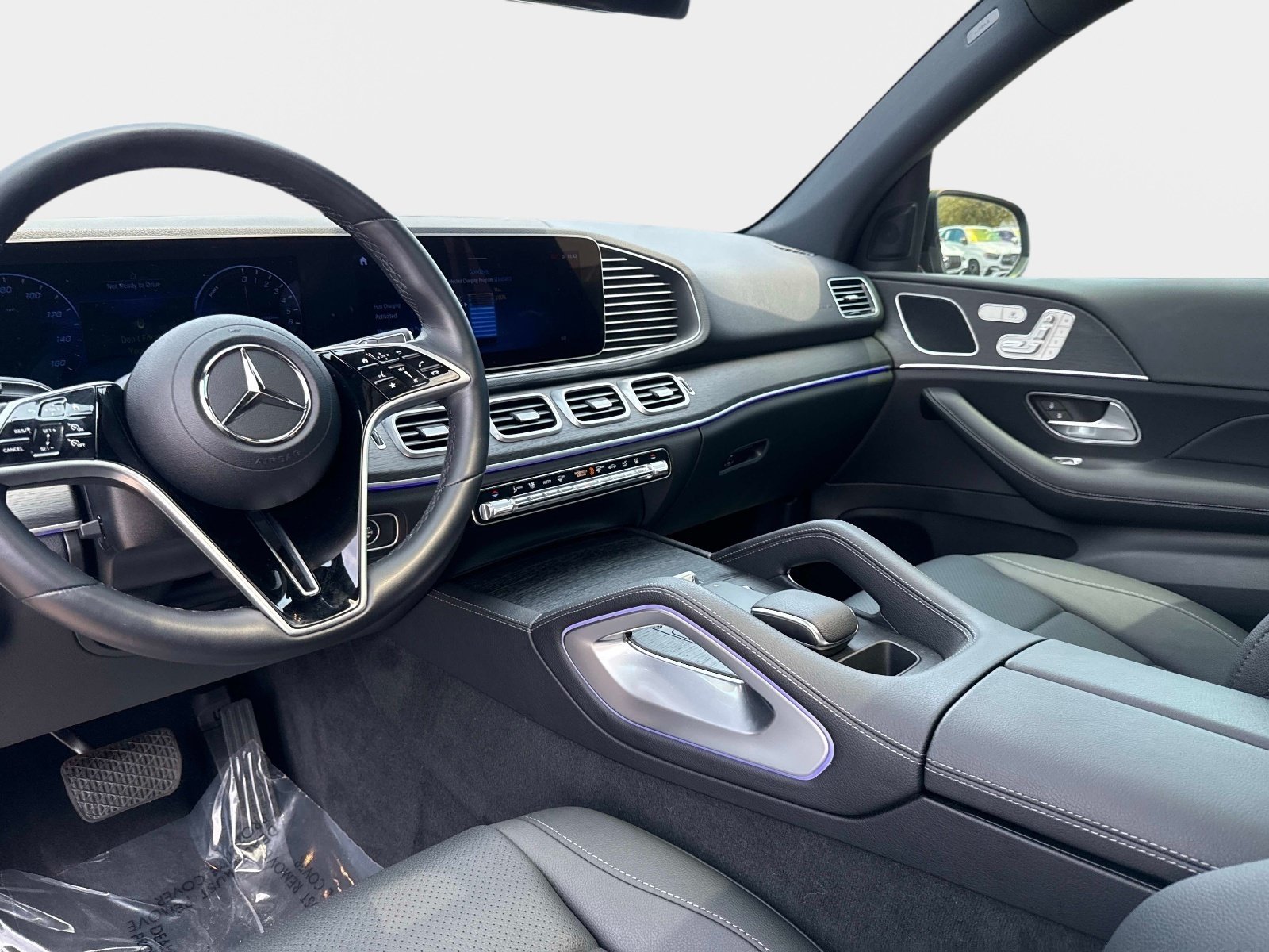 2025 Mercedes-Benz GLE GLE450E - Photo 14
