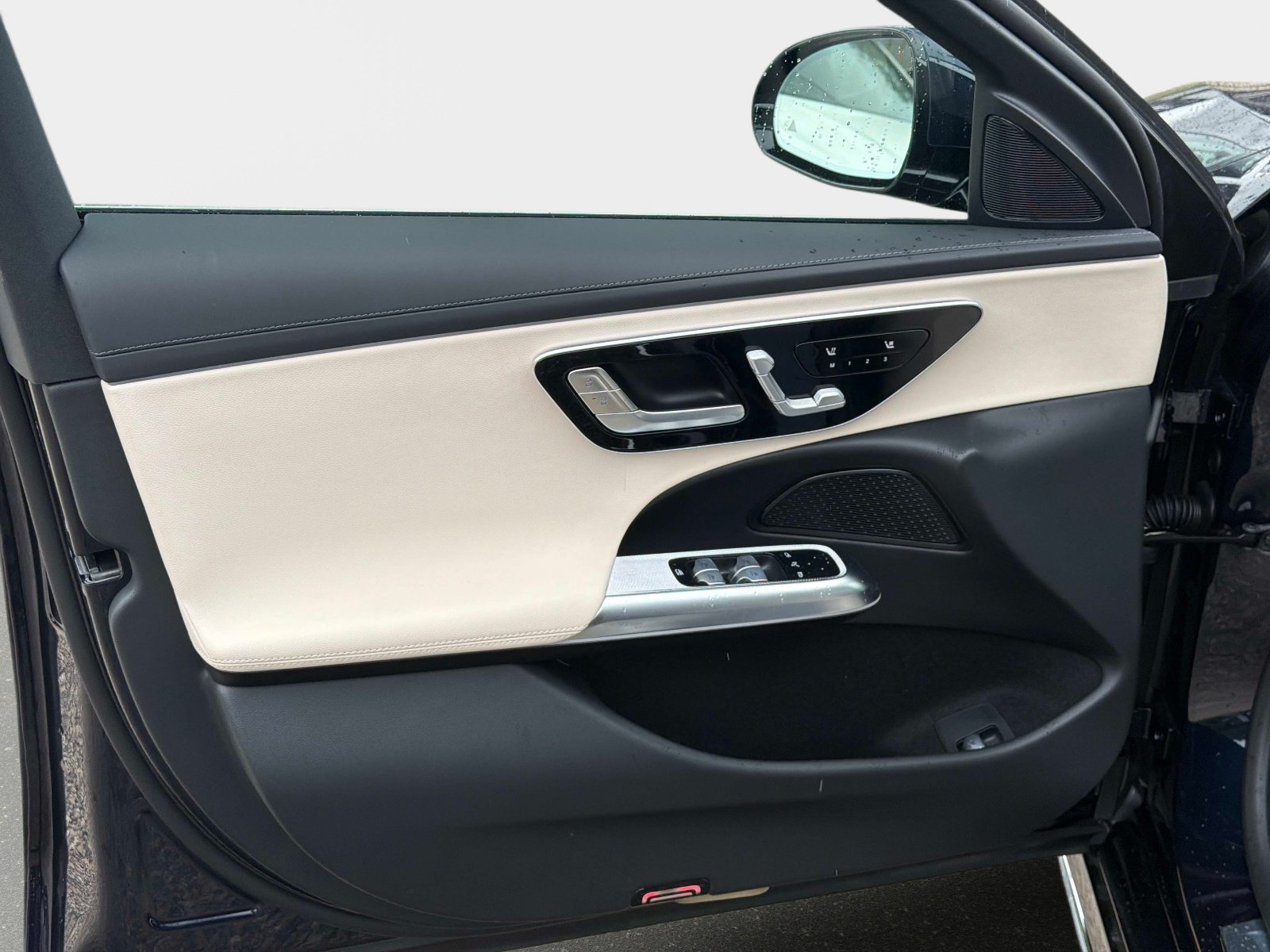 2026 Mercedes-Benz E-Class E350 - Photo 16