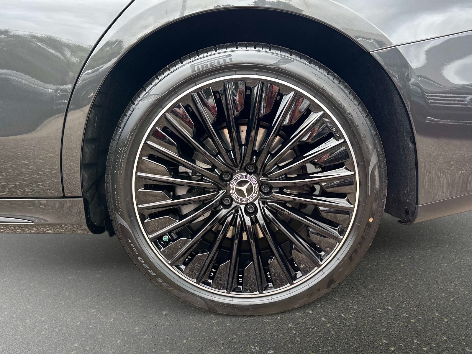 2026 Mercedes-Benz E-Class E350 - Photo 10