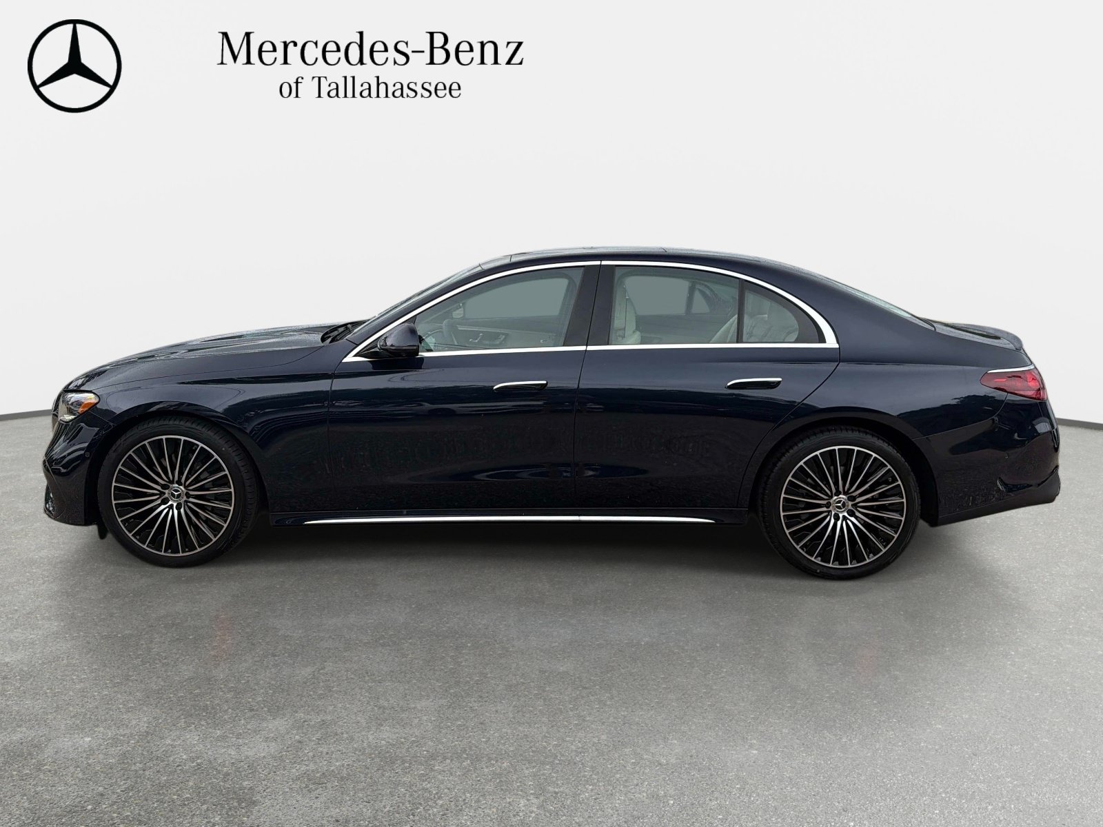 2026 Mercedes-Benz E-Class E350 - Photo 8