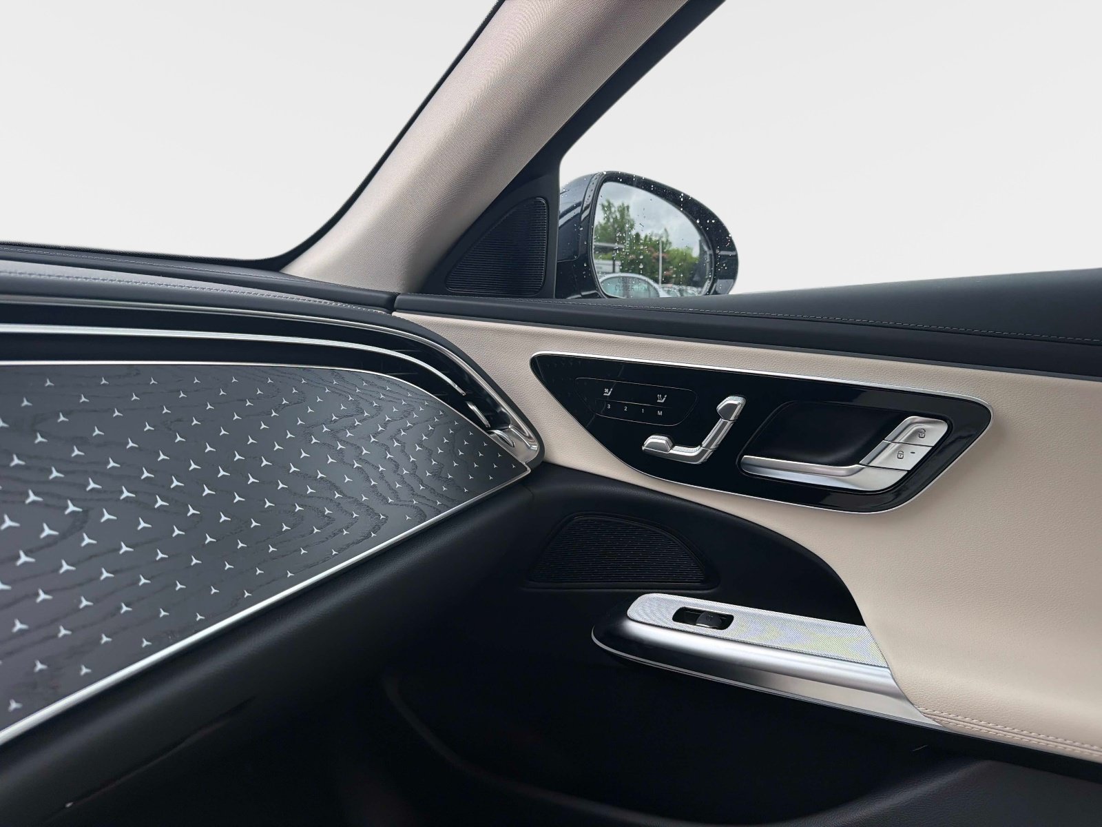 2026 Mercedes-Benz E-Class E350 - Photo 20