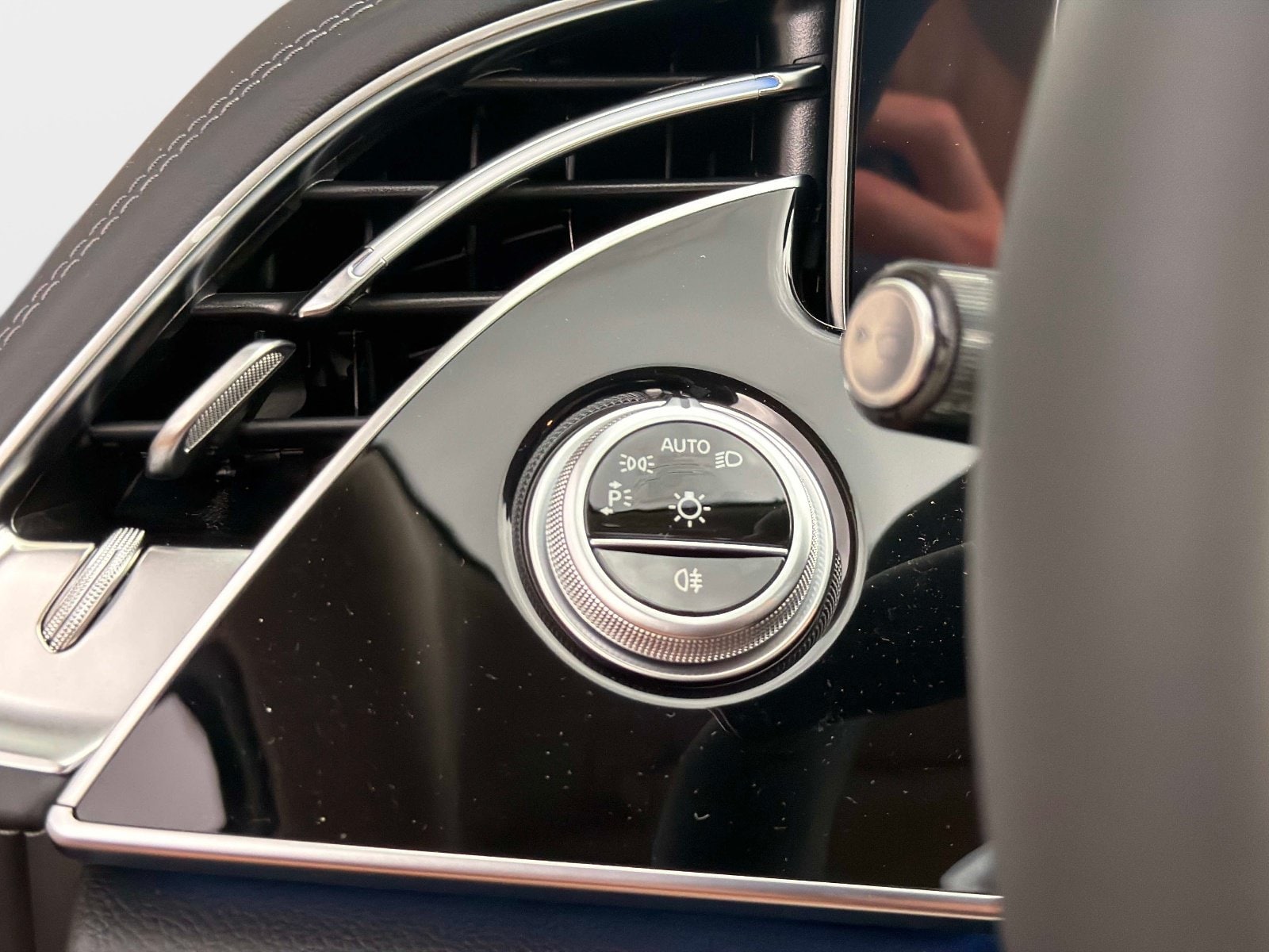 2026 Mercedes-Benz E-Class E350 - Photo 27