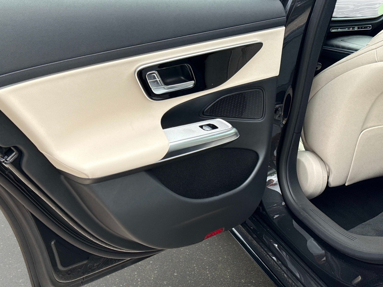 2026 Mercedes-Benz E-Class E350 - Photo 11