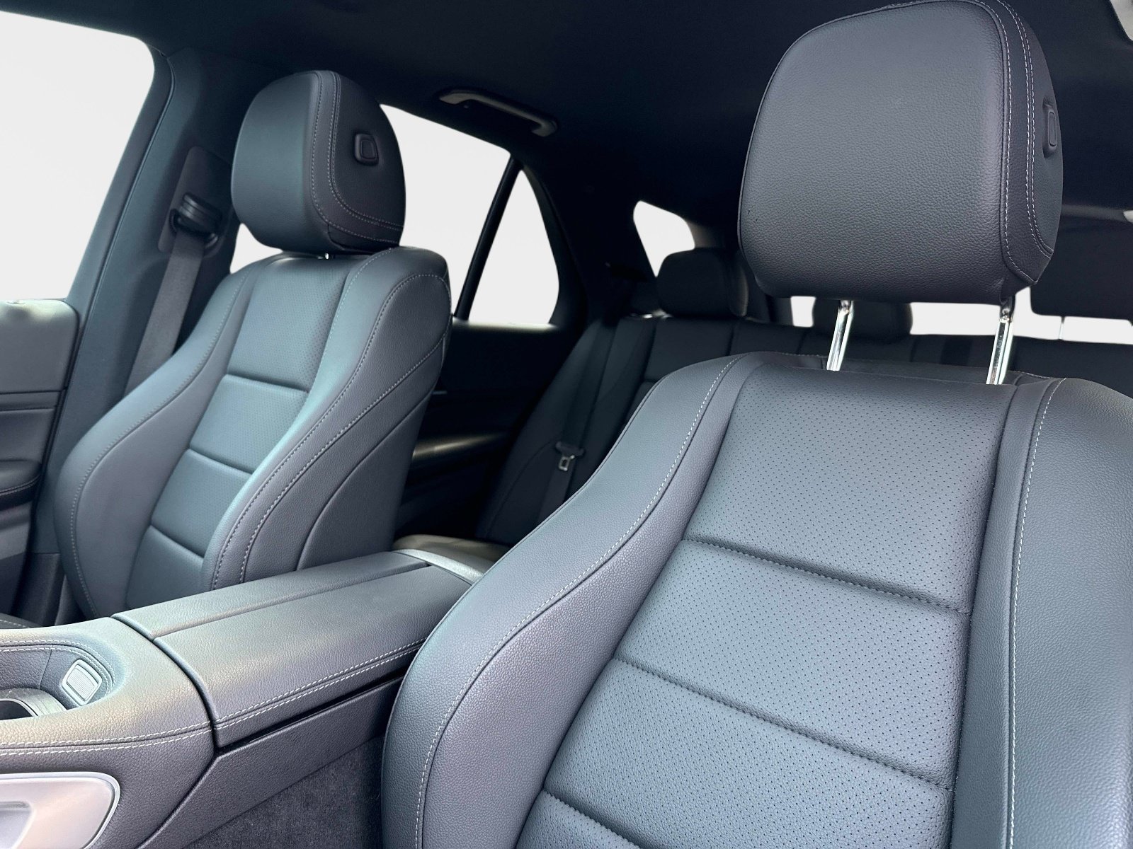 2025 Mercedes-Benz GLE GLE450E - Photo 21