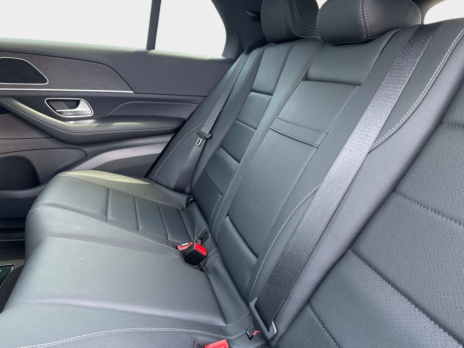 2025 Mercedes-Benz GLE GLE450E - Photo 11