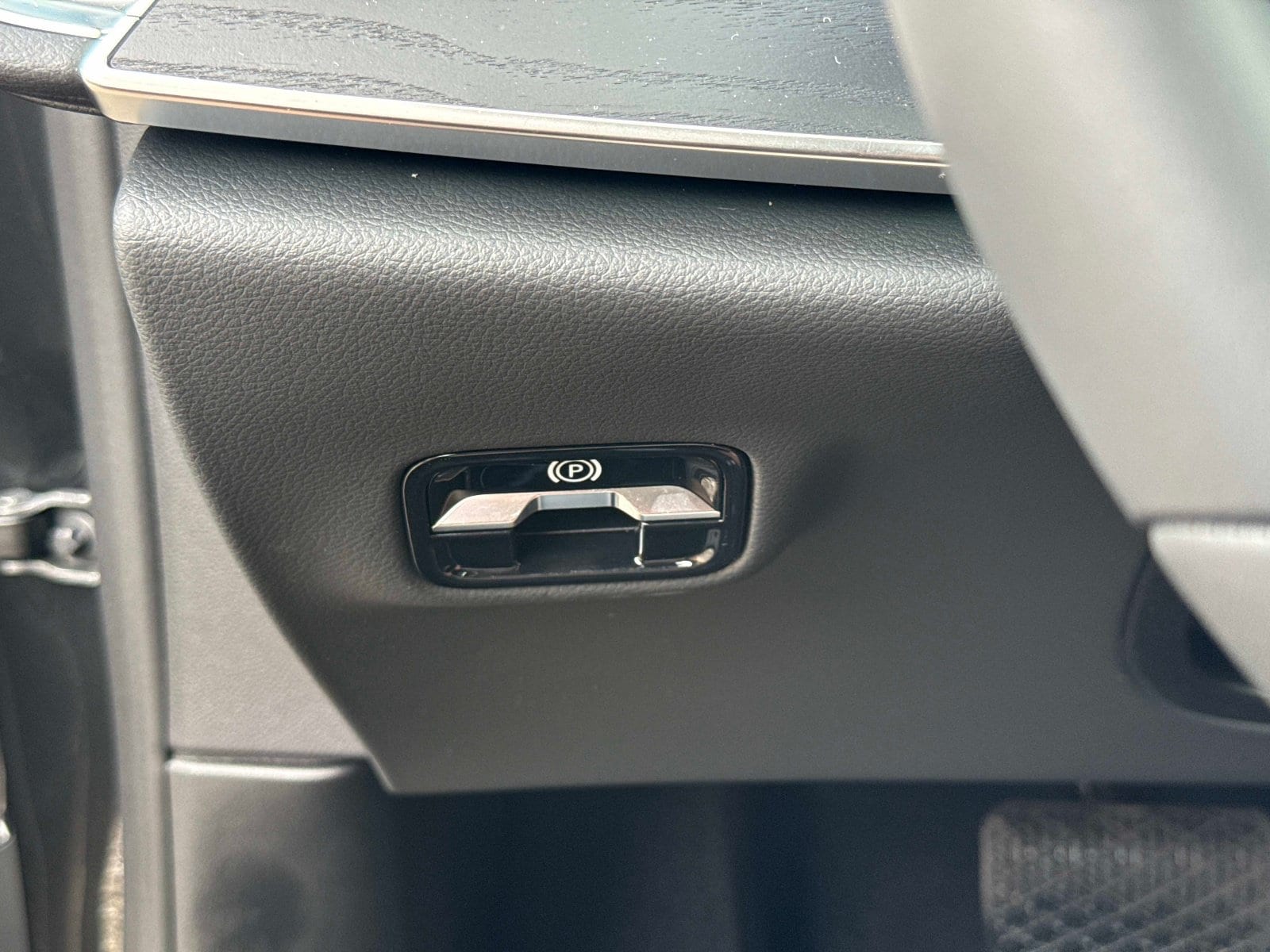 2026 Mercedes-Benz E-Class E350 - Photo 35
