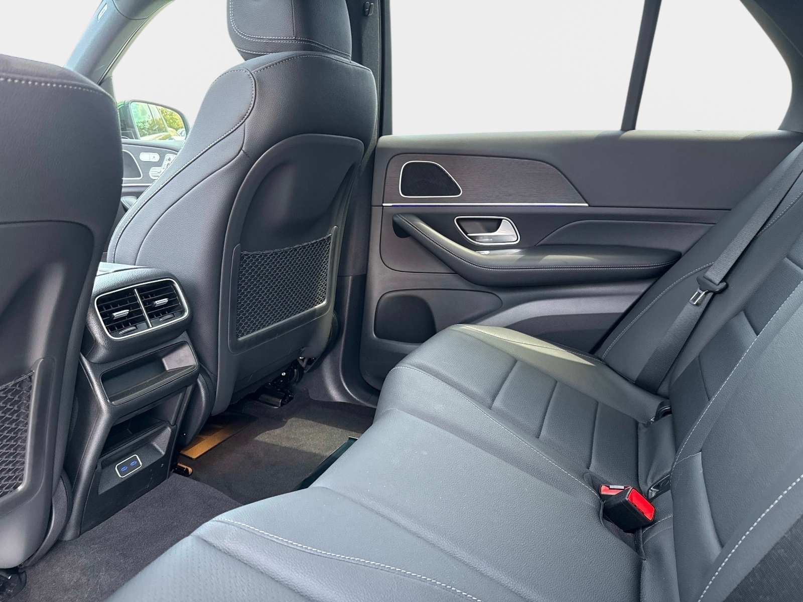 2025 Mercedes-Benz GLE GLE450E - Photo 13