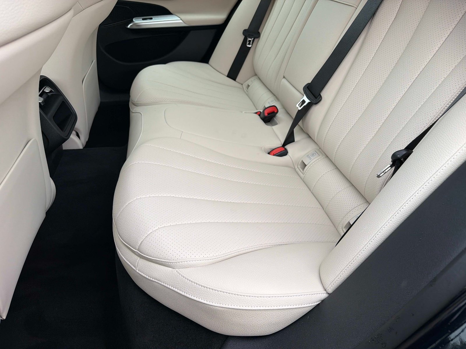 2026 Mercedes-Benz E-Class E350 - Photo 13