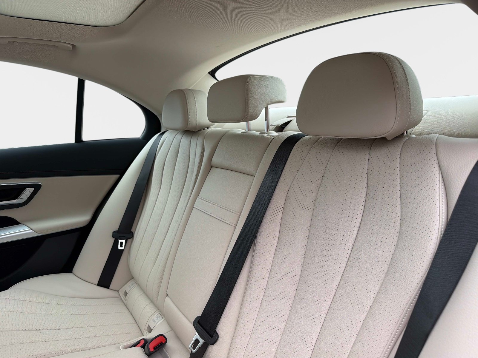 2026 Mercedes-Benz E-Class E350 - Photo 14