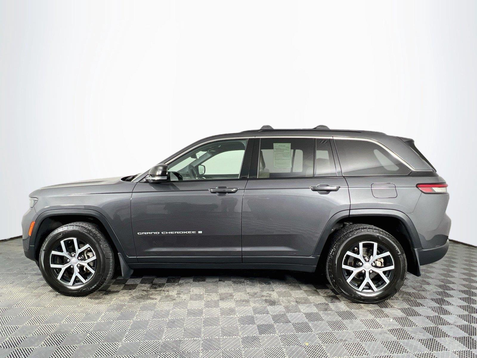 Used 2025 Jeep Grand Cherokee Limited SUV