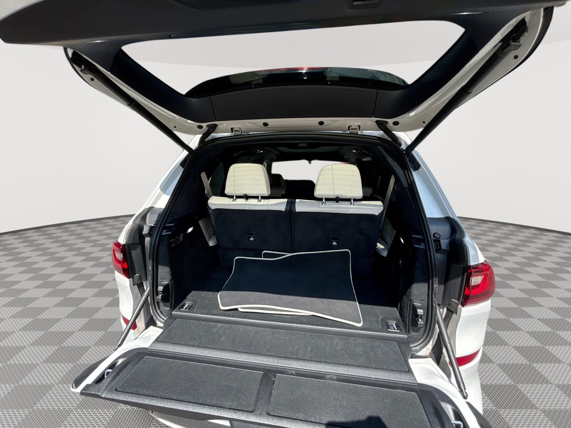 2021 BMW X7 M50i - Photo 22