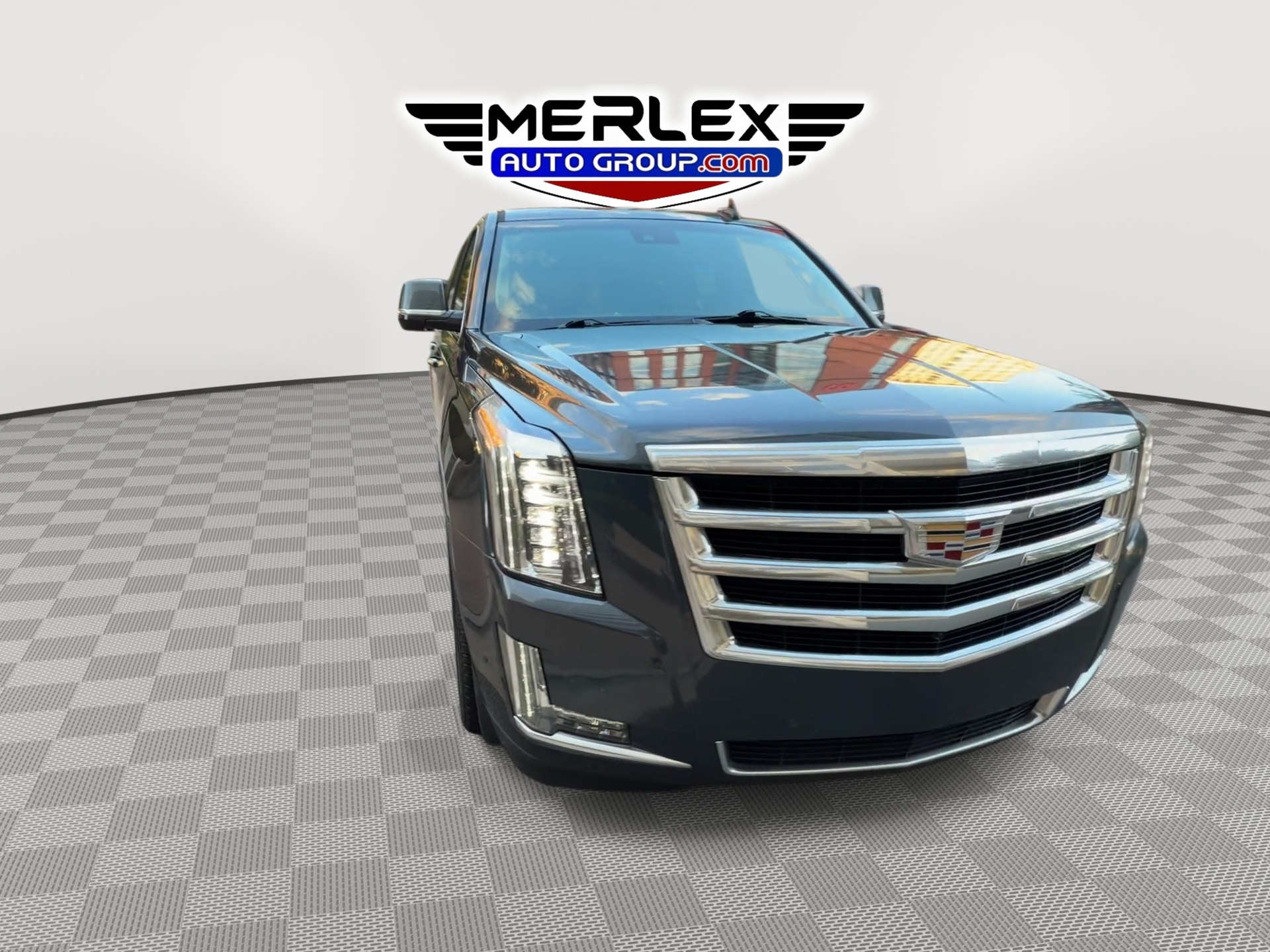 2020 Cadillac Escalade Luxury - Photo 2