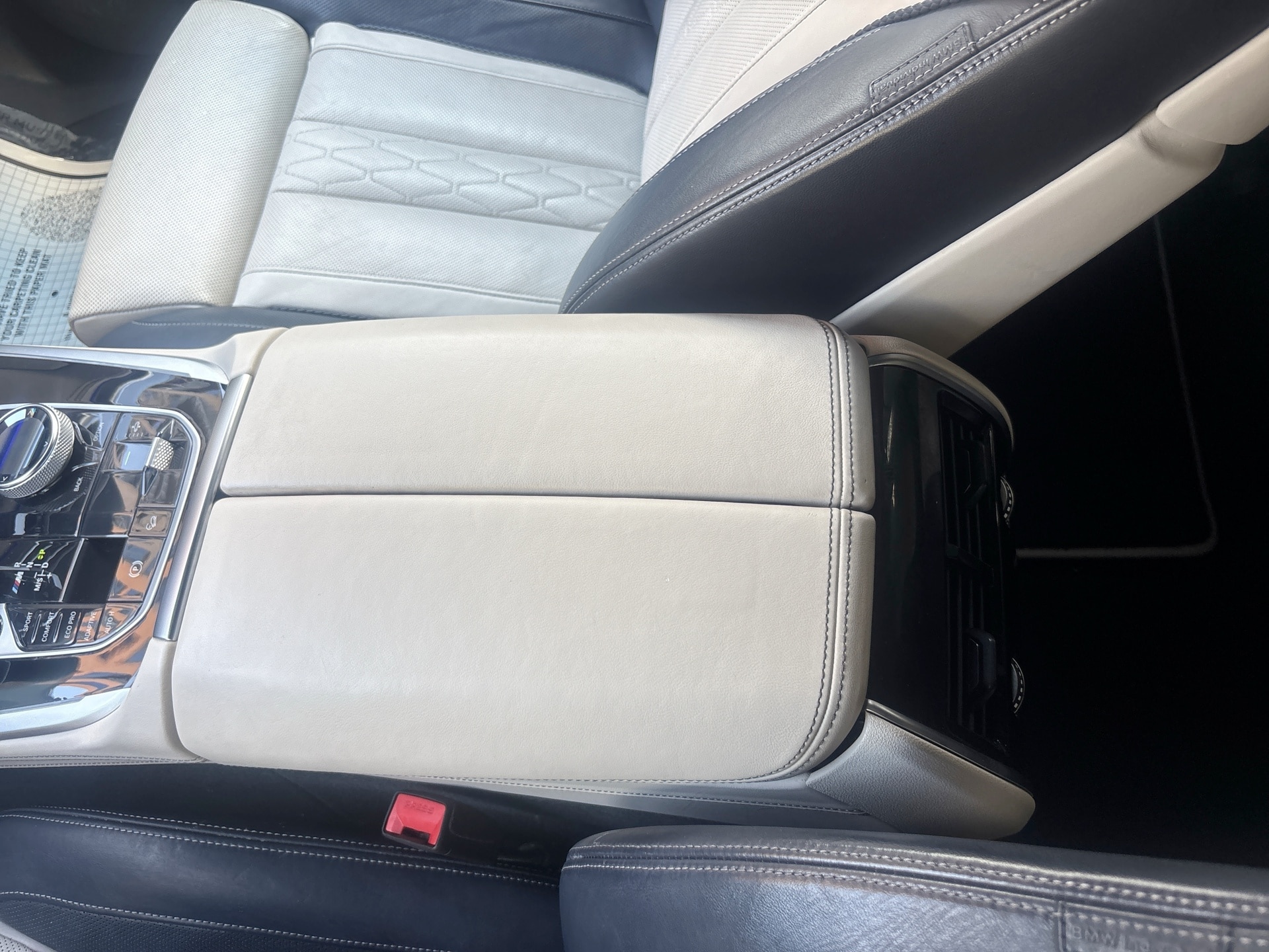 2021 BMW X7 M50i - Photo 24