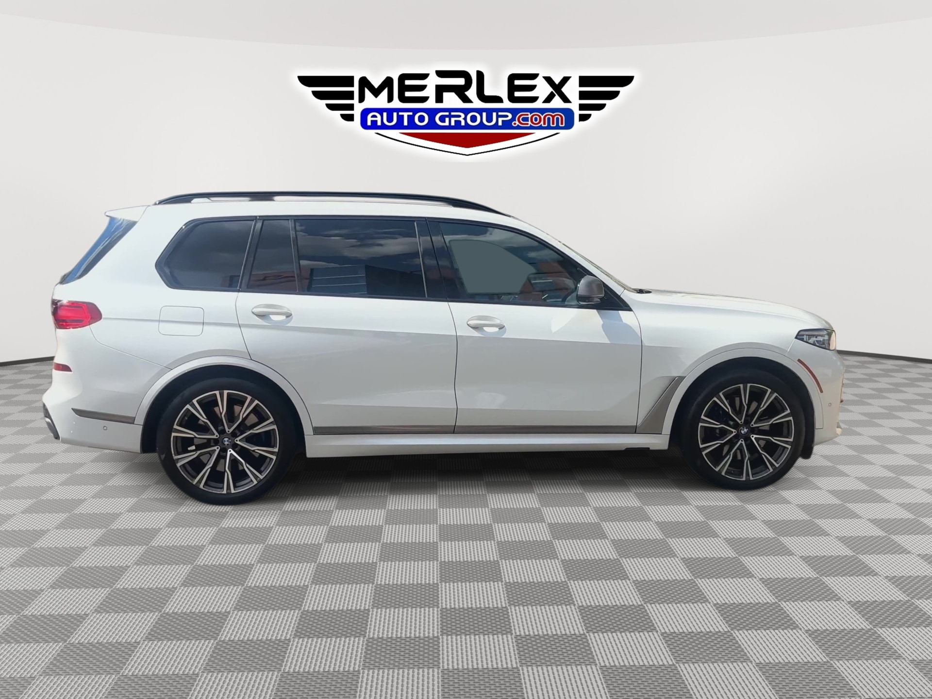 2021 BMW X7 M50i - Photo 9