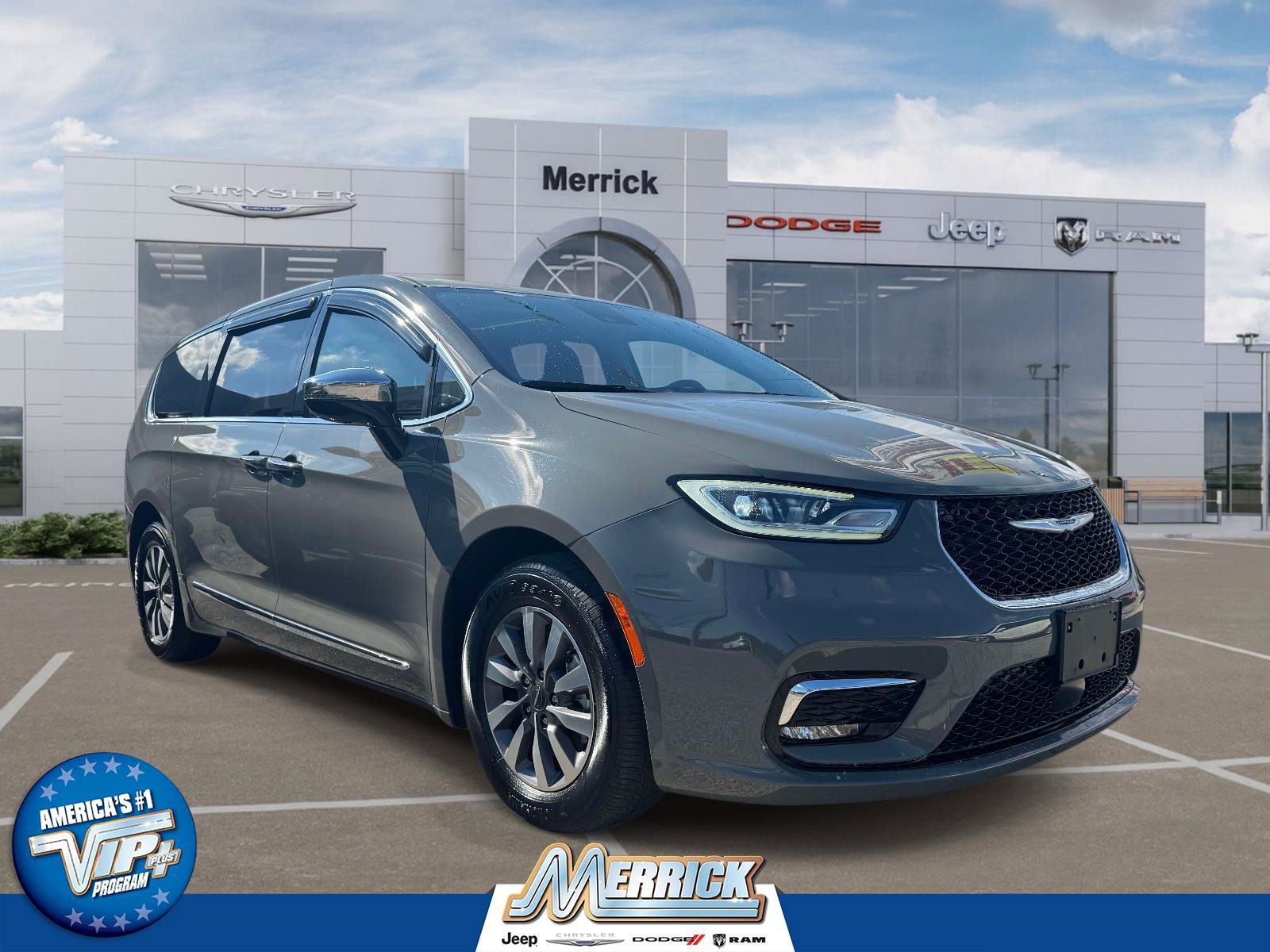 Used 2023 Chrysler Pacifica Hybrid Limited Hybrid Limited FWD