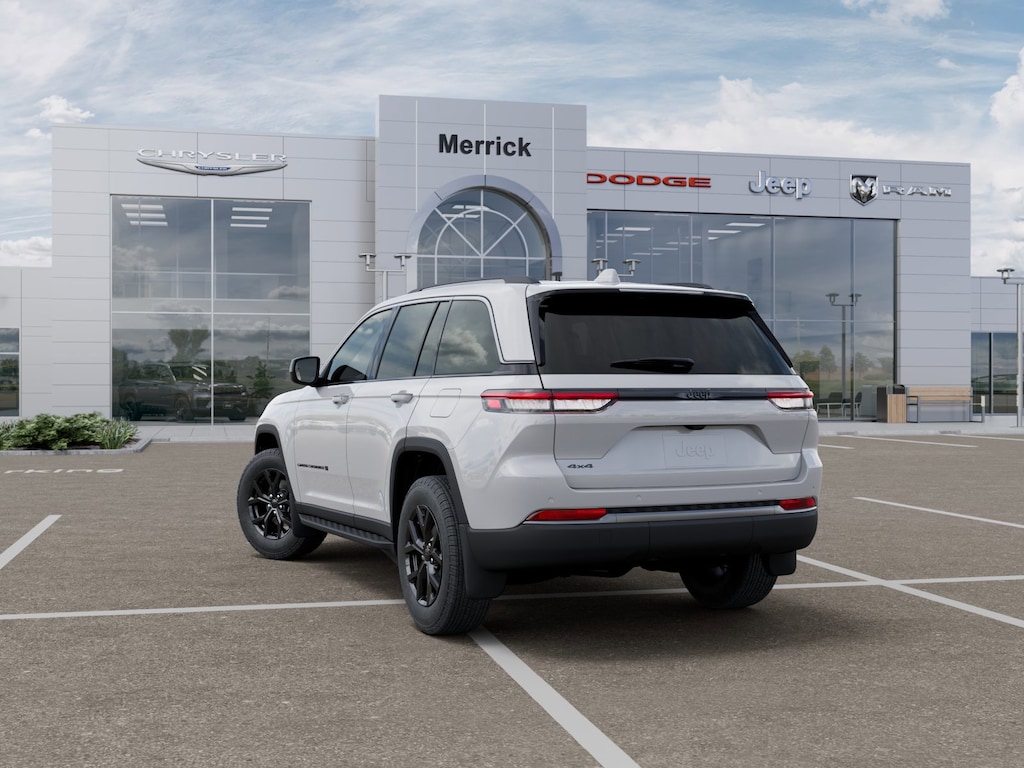 New 2026 Jeep Grand Cherokee Laredo Sport Utility