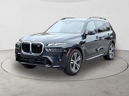 2025 BMW X7 M60i SUV
