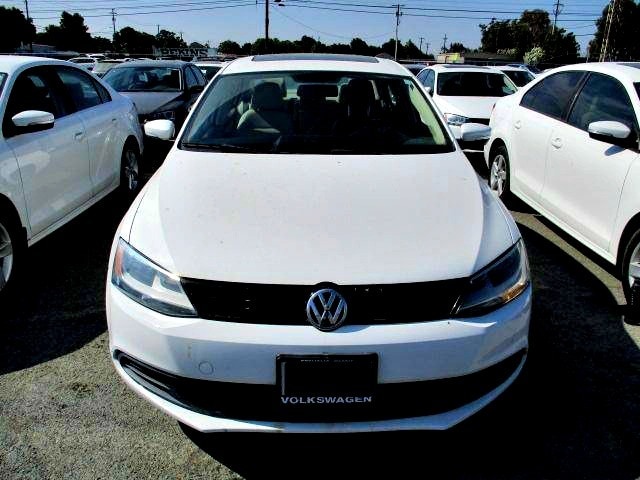 3VWLL7AJ1BM096562