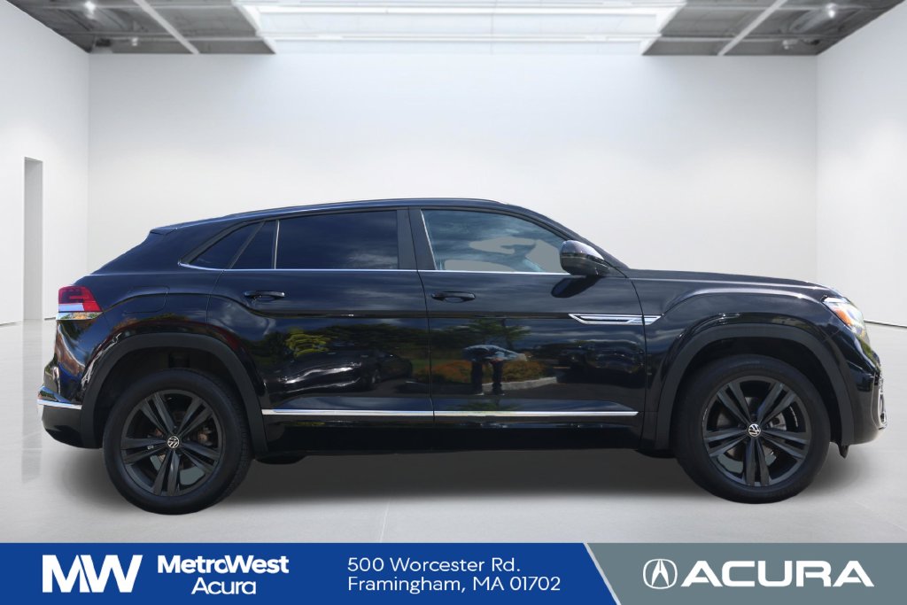 Used 2021 Volkswagen Atlas Cross Sport 3.6L V6 SE w/Technology R-Line SUV