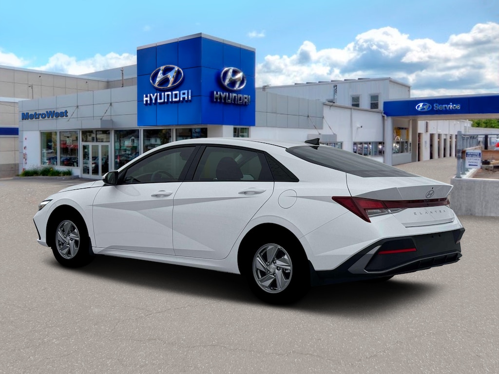 New 2026 Hyundai Elantra SE Sedan