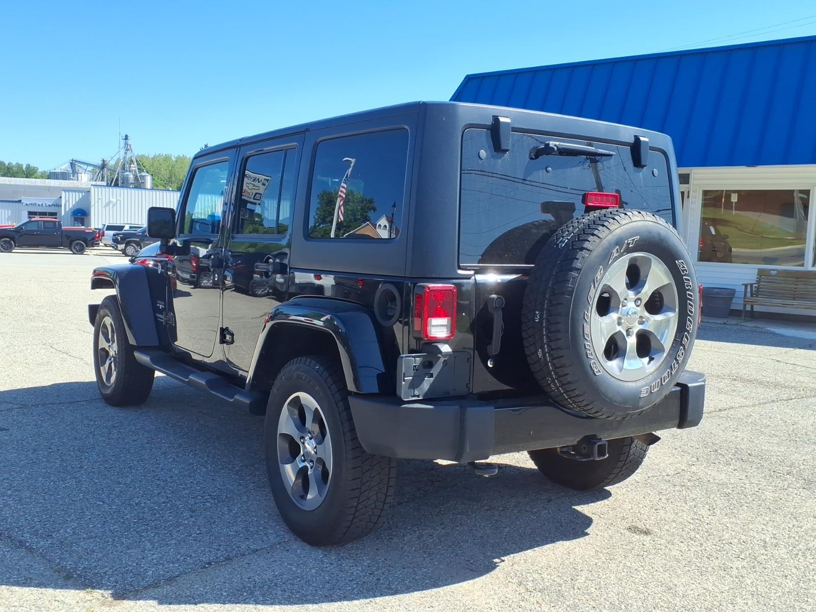 2016 Jeep Wrangler Unlimited Sahara - Photo 10