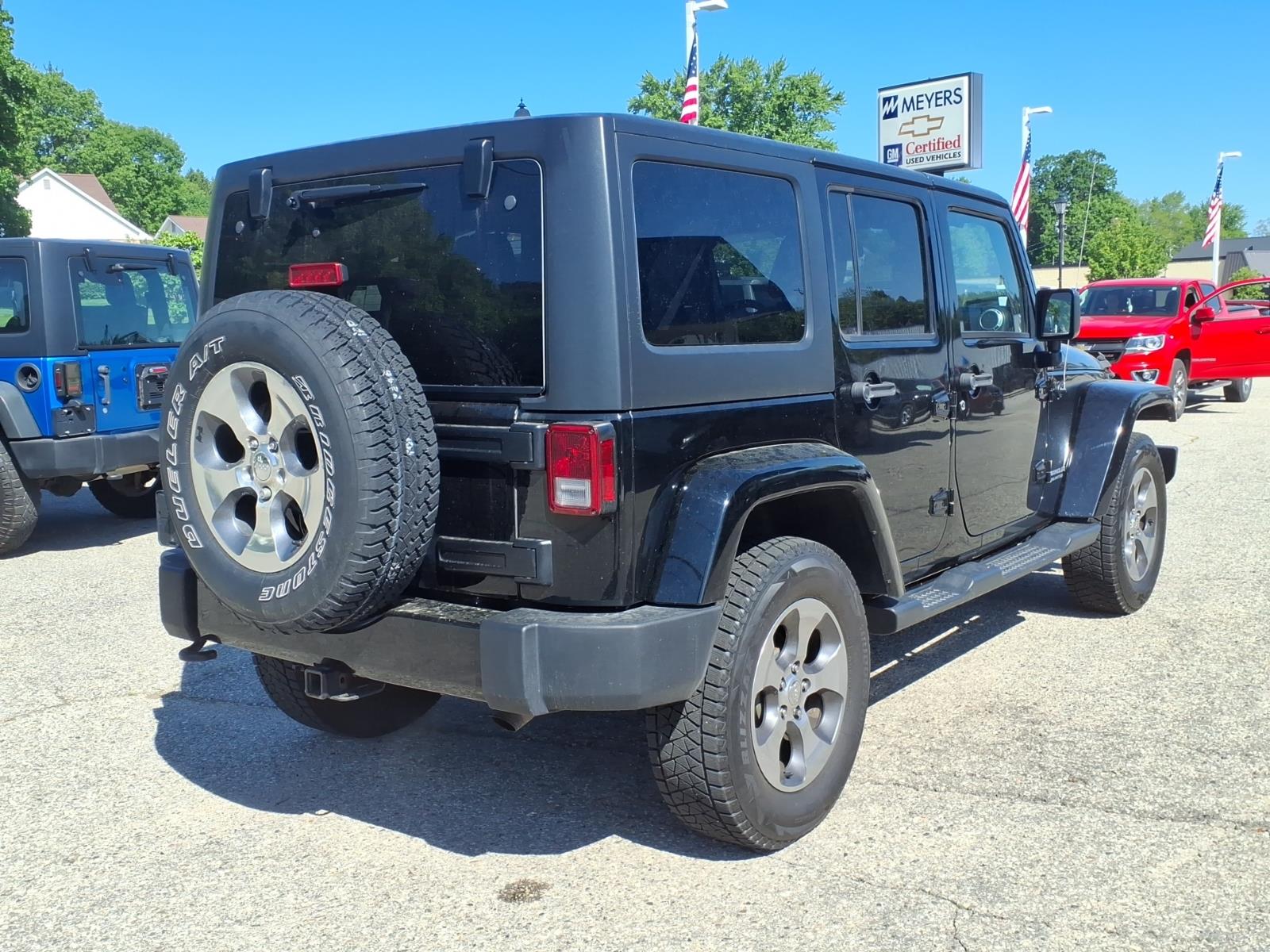 2016 Jeep Wrangler Unlimited Sahara - Photo 12
