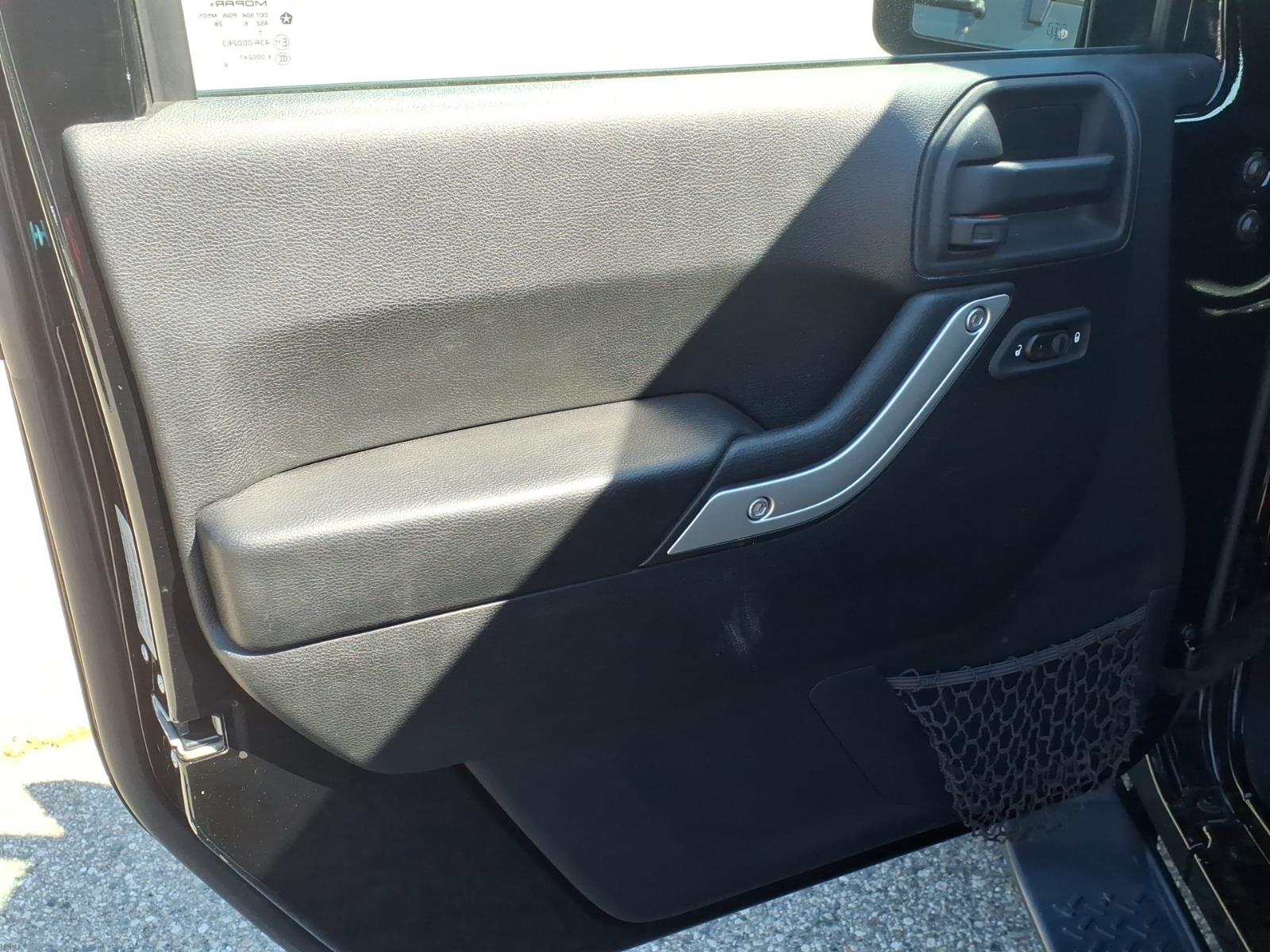 2016 Jeep Wrangler Unlimited Sahara - Photo 8