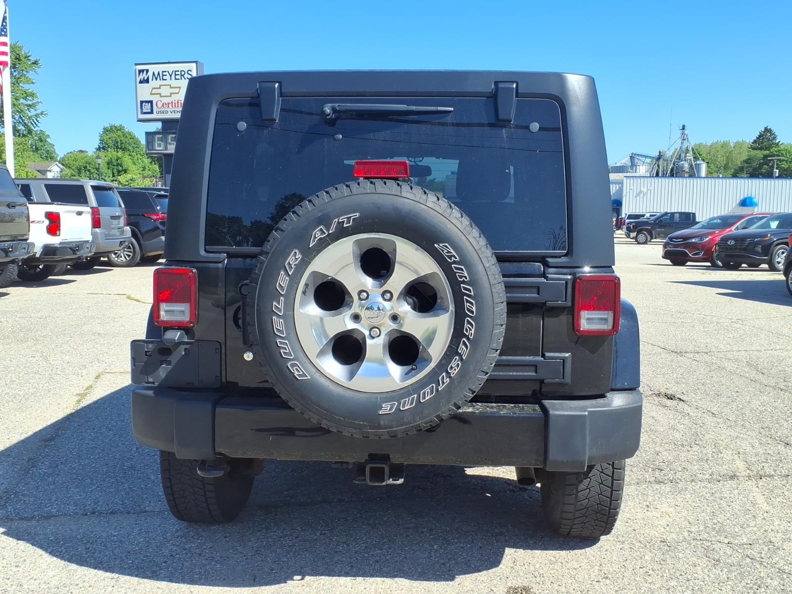 2016 Jeep Wrangler Unlimited Sahara - Photo 11