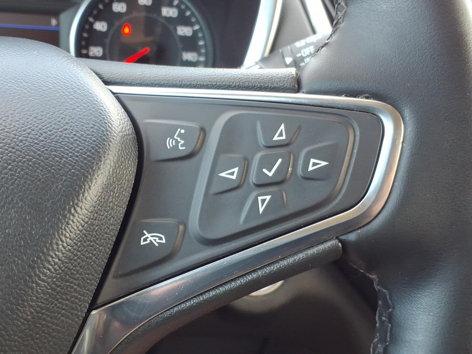2024 Chevrolet Equinox LT - Photo 21