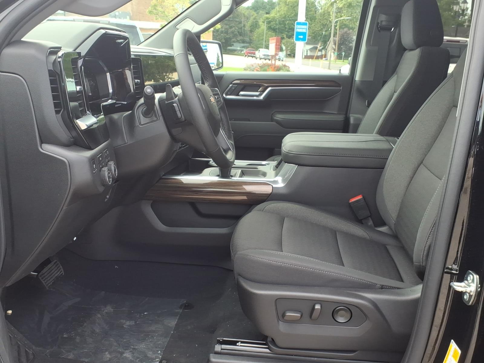 2026 Chevrolet Silverado 1500 LT - Photo 7