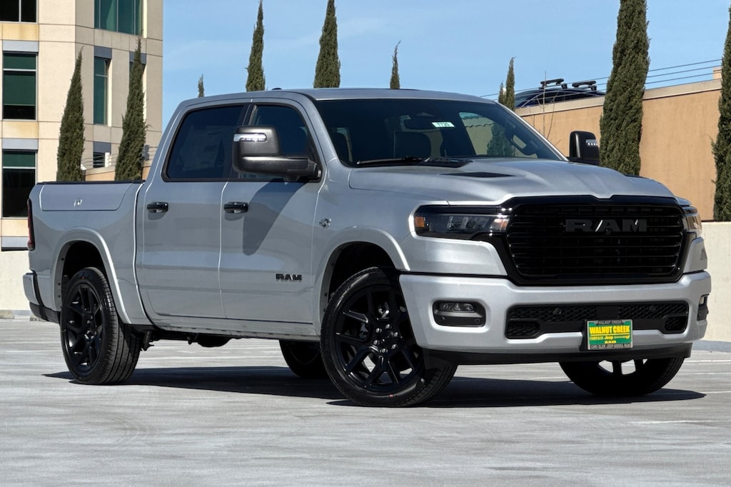 New 2026 Ram 1500 LARAMIE CREW CAB 4X4 5'7 BOX Pickup