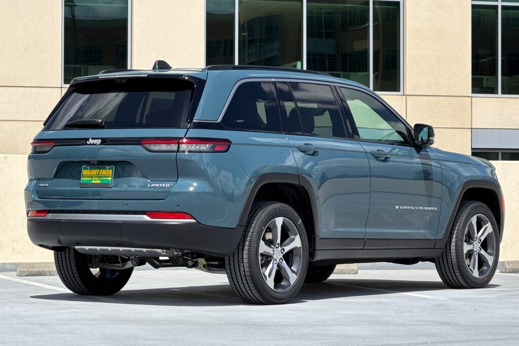 New 2026 Jeep Grand Cherokee LIMITED 4X4 Sport Utility