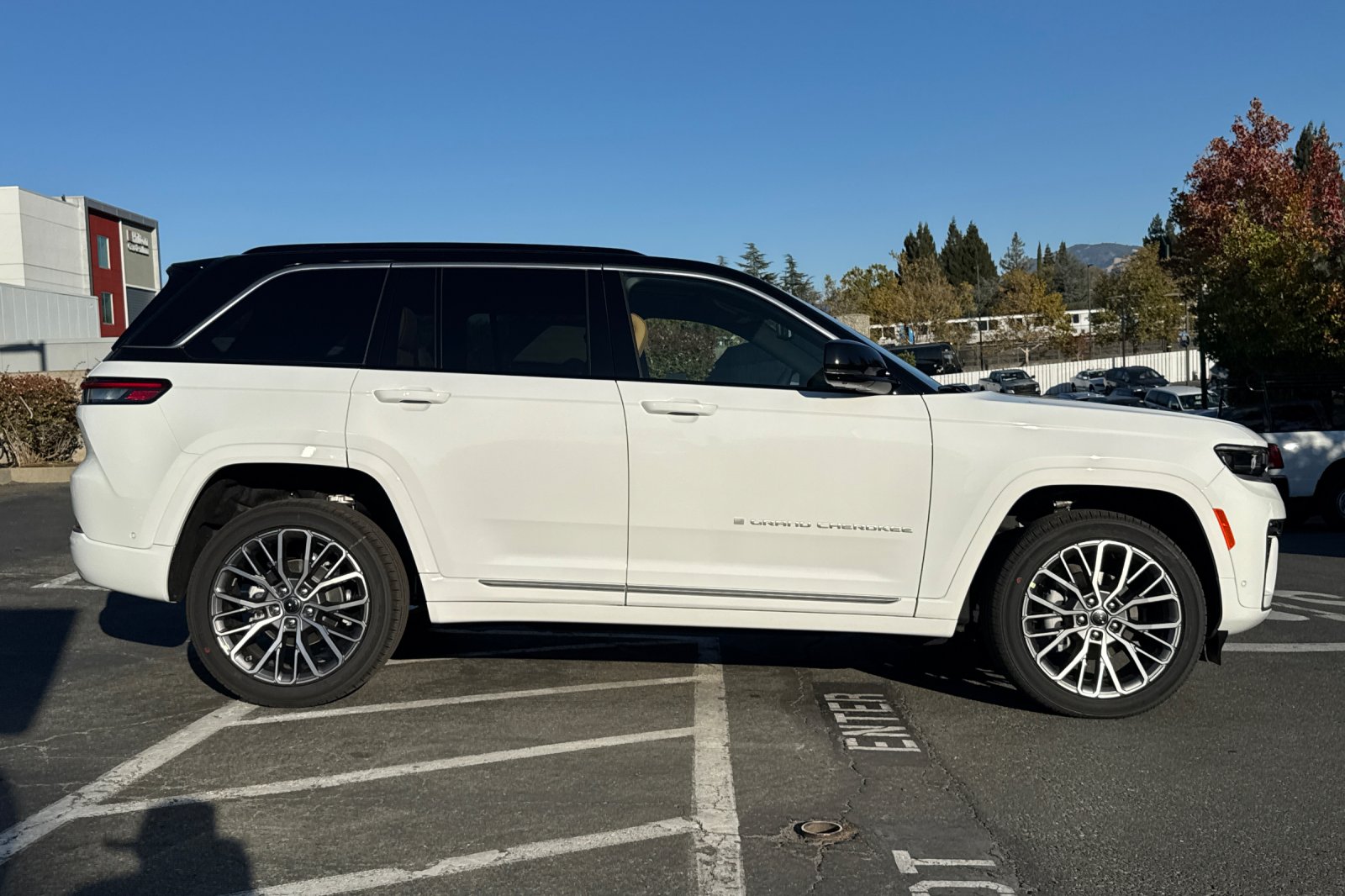 New 2027 Jeep Grand Cherokee SUMMIT 4X4 Sport Utility