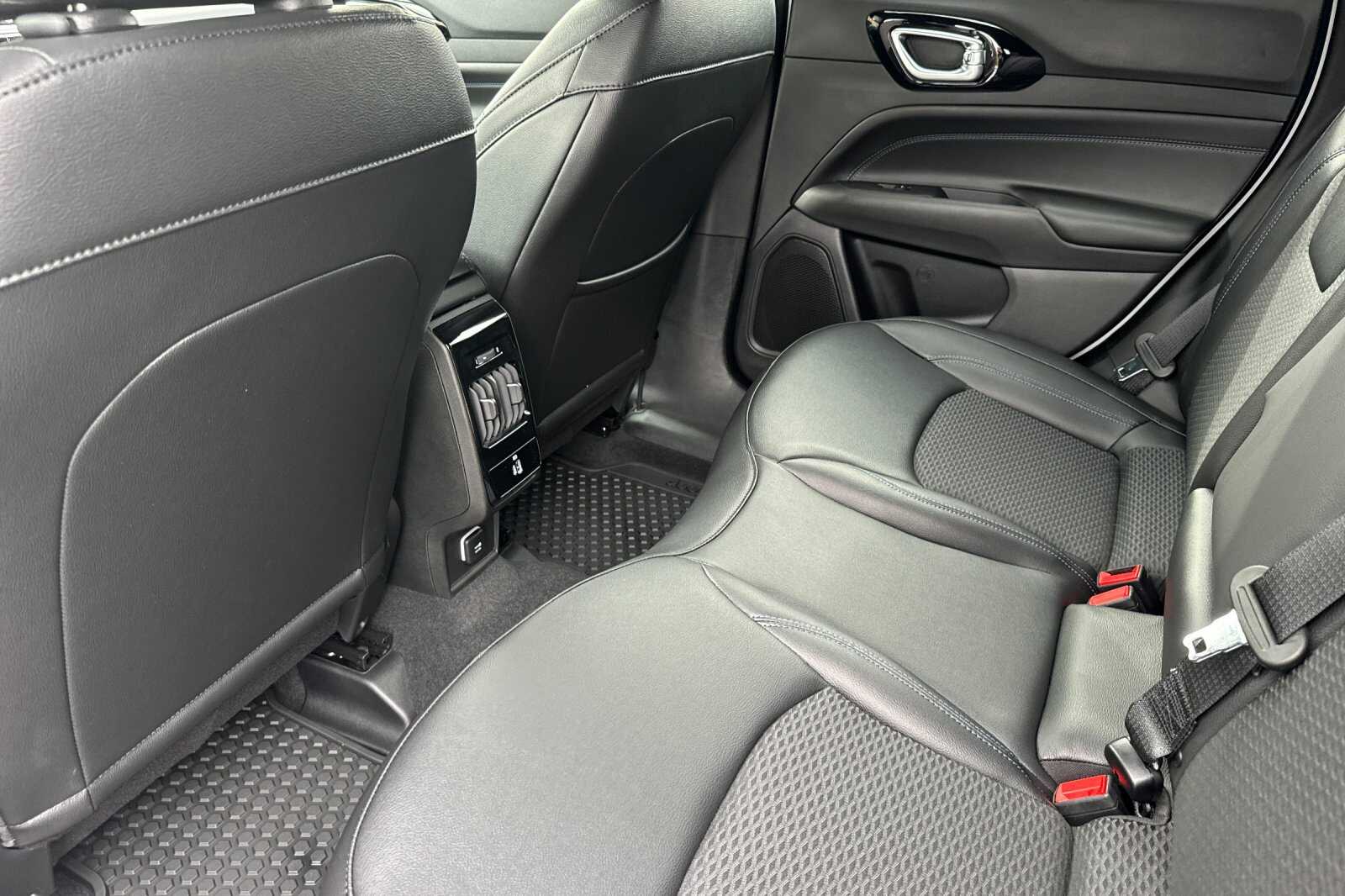 2026 Jeep Compass Altitude Special Edition - Photo 9