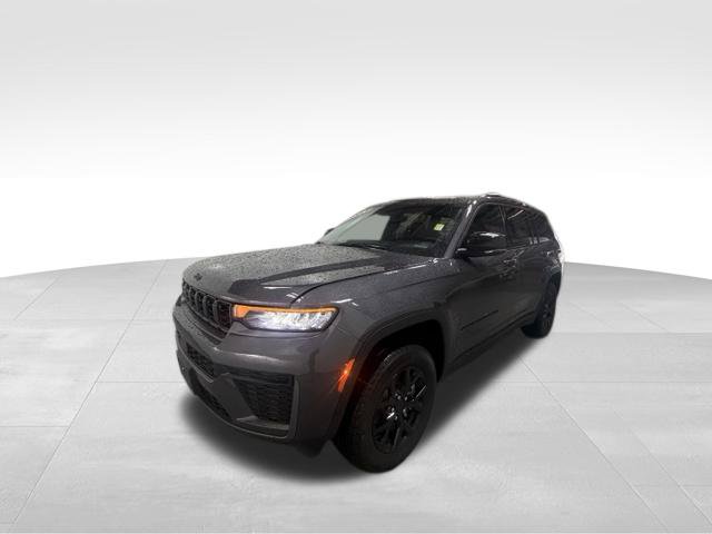 New 2026 Jeep Grand Cherokee L Laredo Altitude Sport Utility