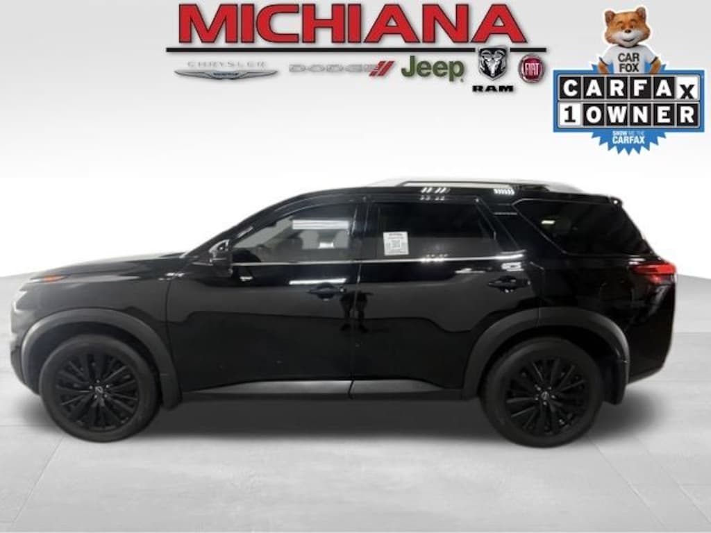 Used 2025 Nissan Pathfinder SL SUV