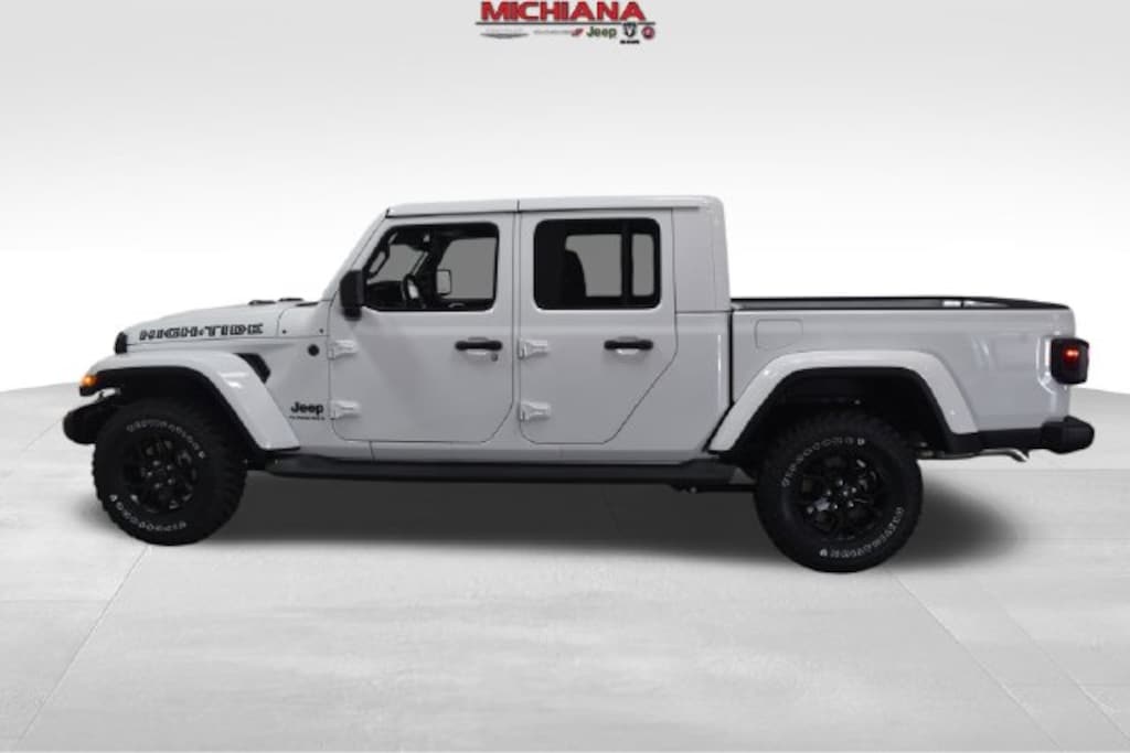New 2025 Jeep Gladiator Sport Pickup