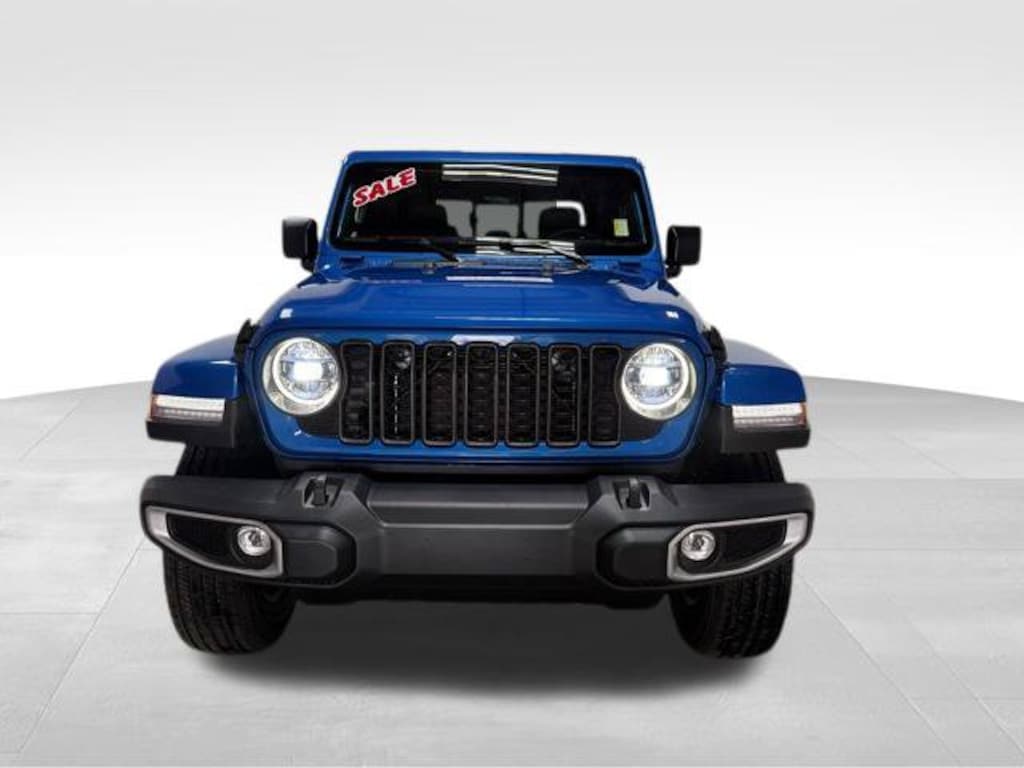 New 2026 Jeep Gladiator Sahara Pickup