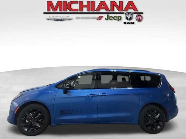 New 2027 Chrysler Pacifica Select Passenger Van