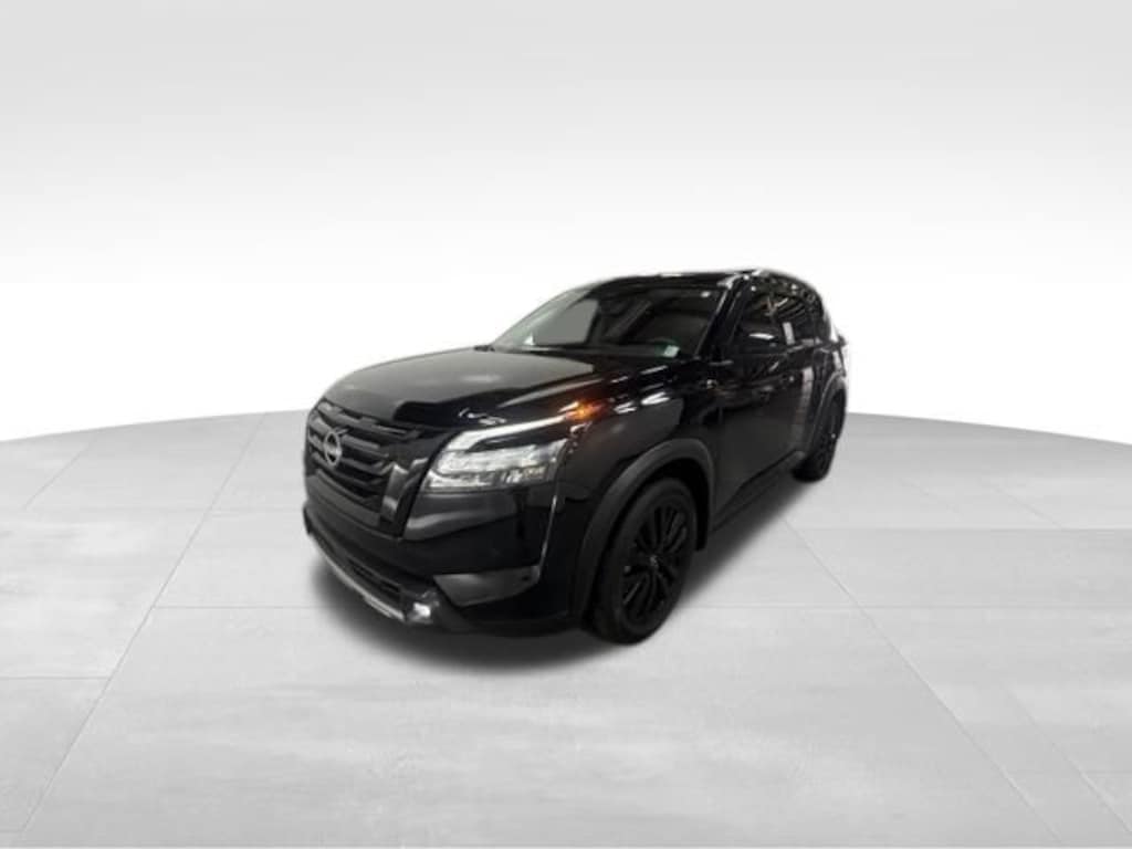 Used 2025 Nissan Pathfinder SL SUV