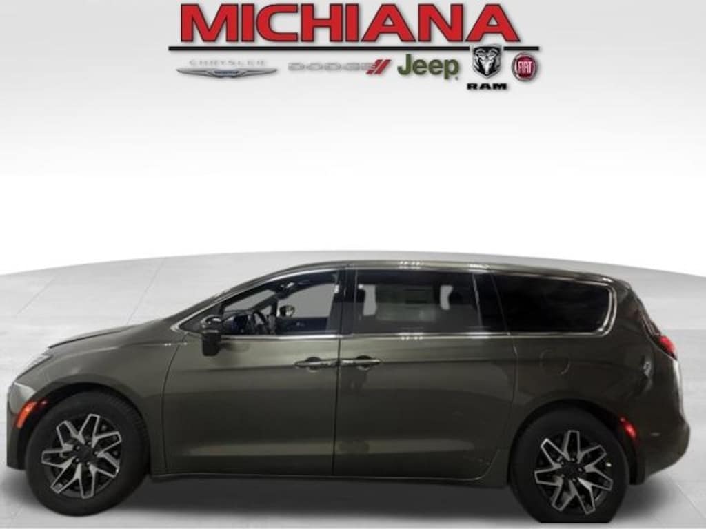 New 2027 Chrysler Pacifica Limited Passenger Van
