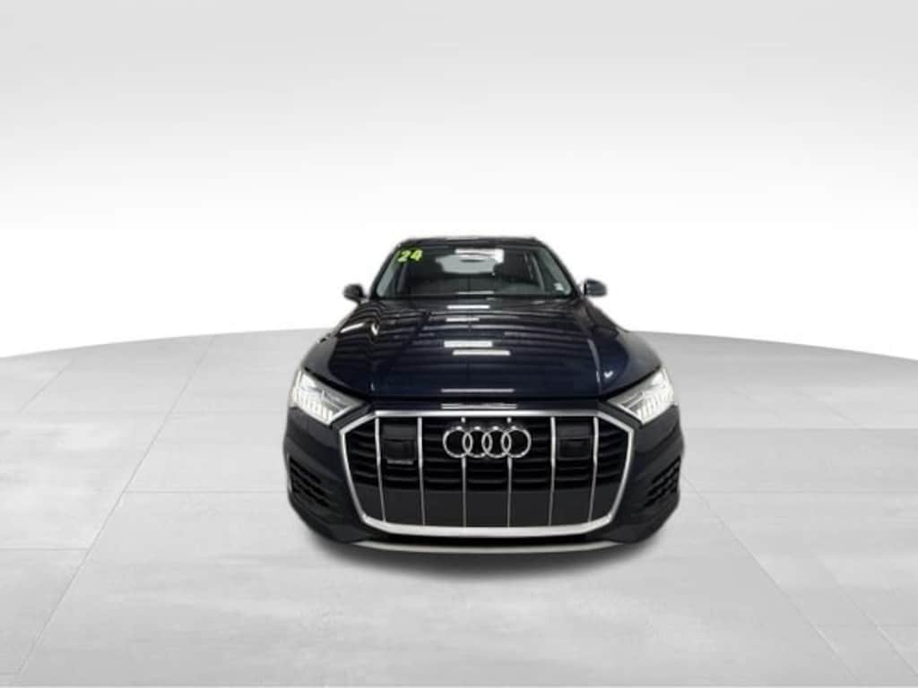Used 2024 Audi Q7 45 Premium Plus SUV