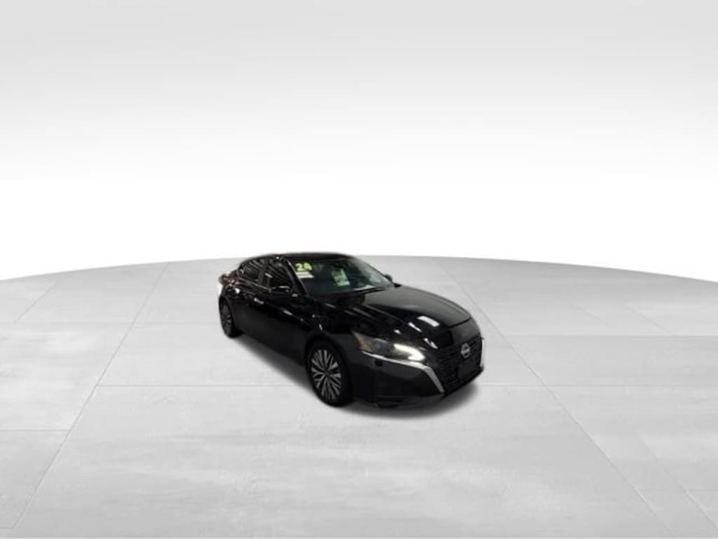 Used 2024 Nissan Altima 2.5 SV Sedan