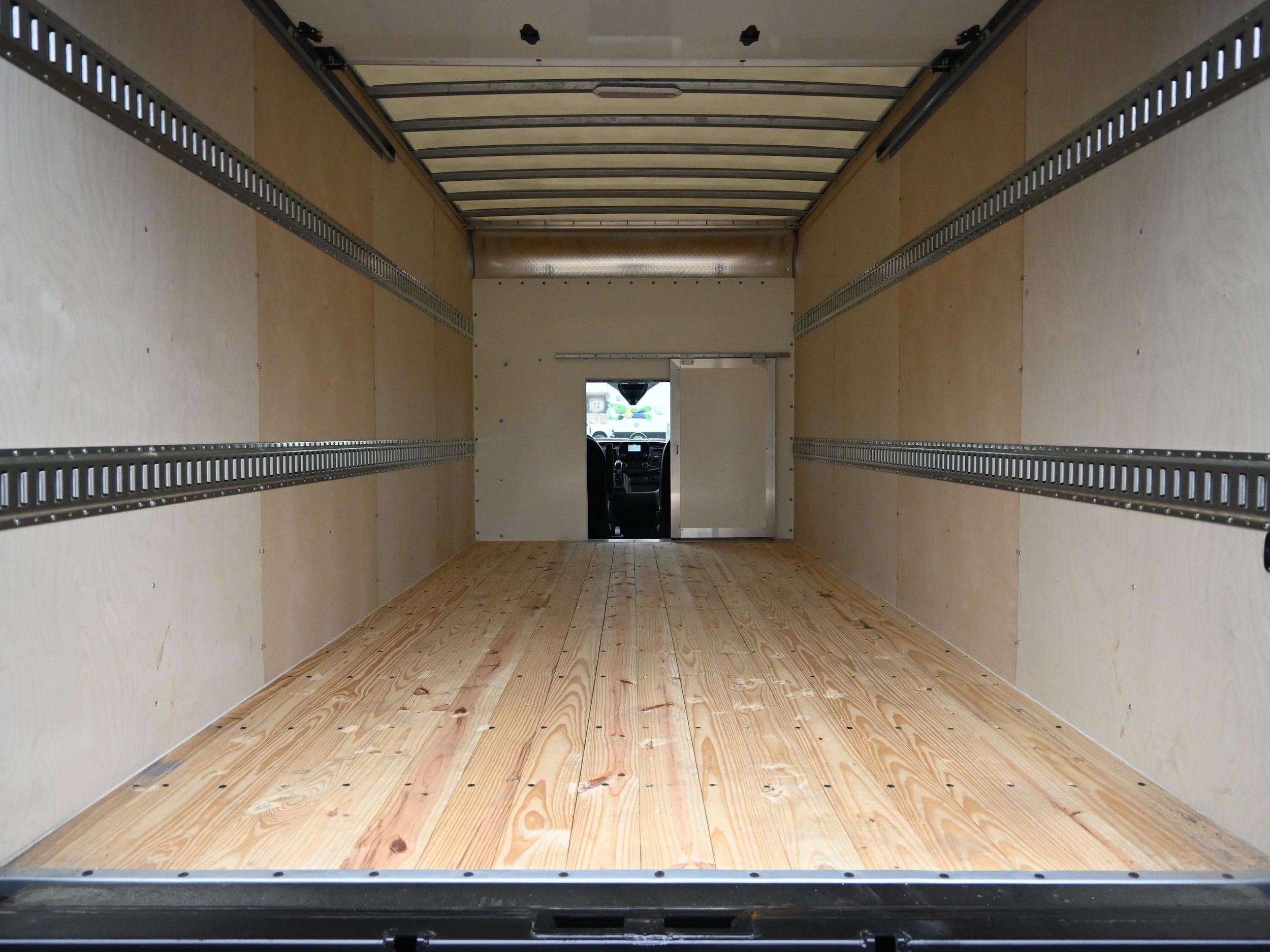 2025 Ford Transit Cutaway Base - Photo 4