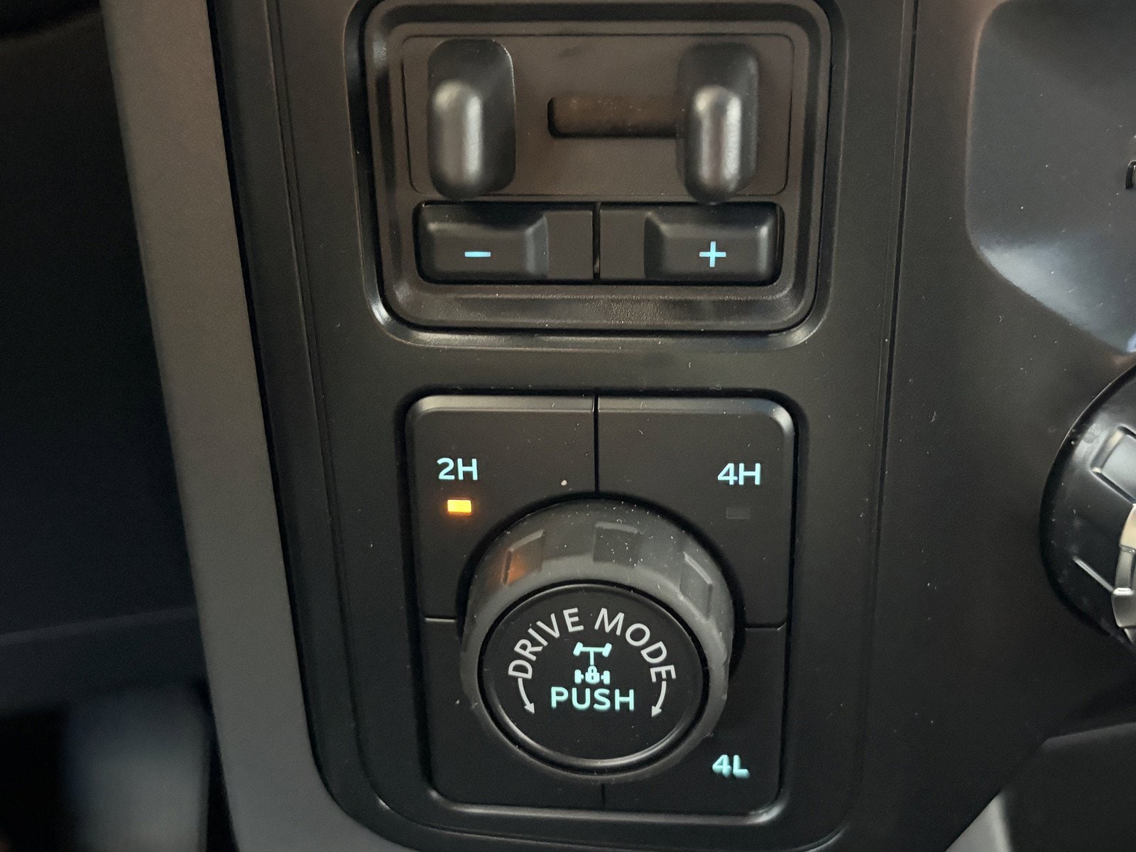 2025 Ford F-150 XLT - Photo 16