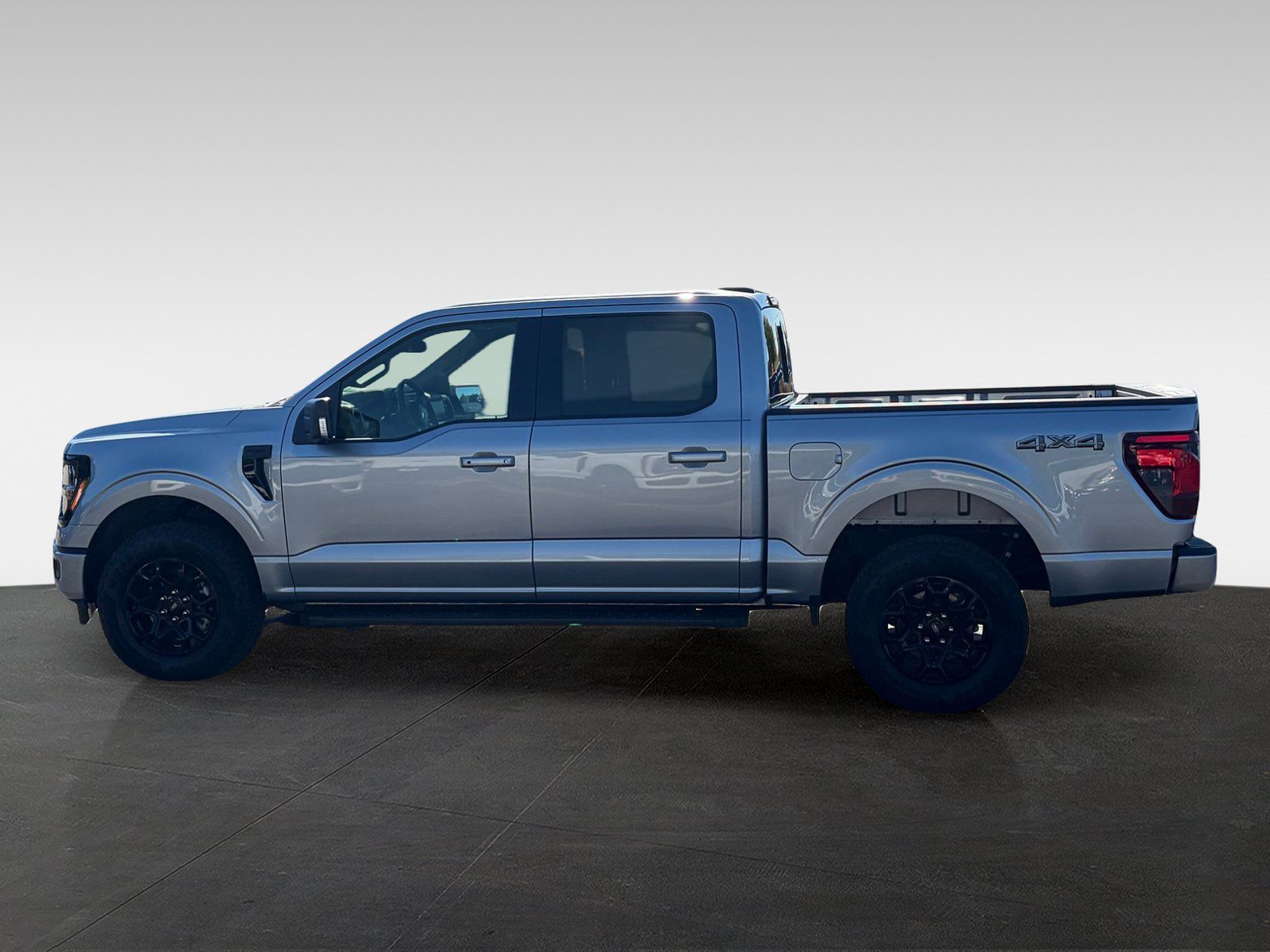2025 Ford F-150 XLT - Photo 8