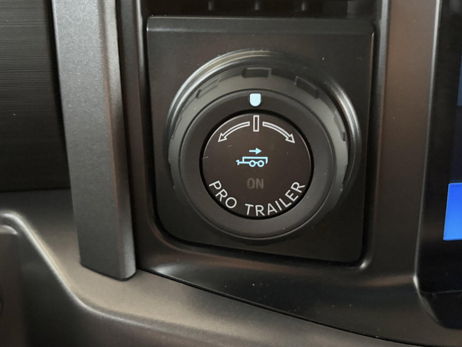 2025 Ford F-150 XLT - Photo 14